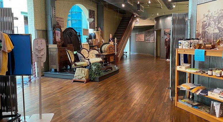 Wheeling Artisan Center Shop, West Virginia, USA